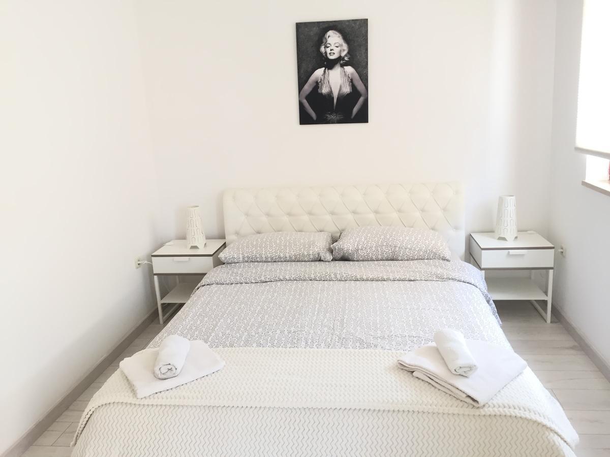 Medulin Labirint King Apartment Ngoại thất bức ảnh